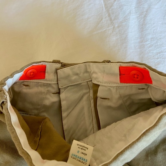 Boy’s 3T Khaki Chino Shorts - Picture 3 of 3